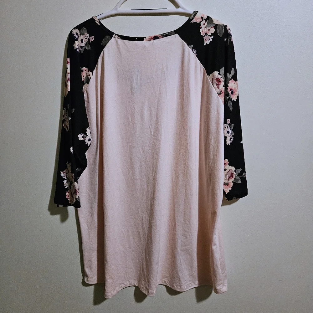Women's Plus Size Floral 3/4 Sleeve Baseball Tee 3X - Warehouse One - Picture 2 of 10
